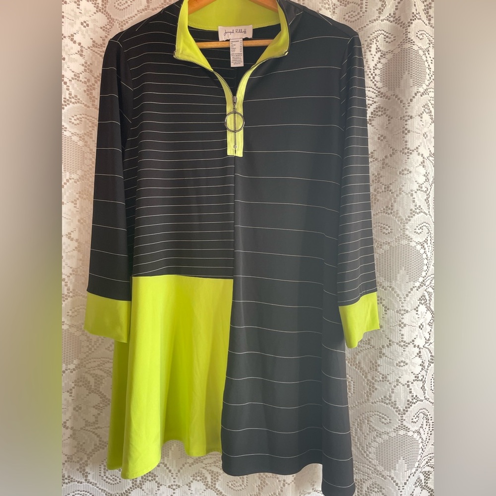 JOSEPH RIBKOFF Women’s 8 Black + Lime Pinstripe 1/4 Zip Tunic Top